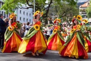Blumenfest auf Madeira ☀️ Festa da Flor Blumenparade in Funchal