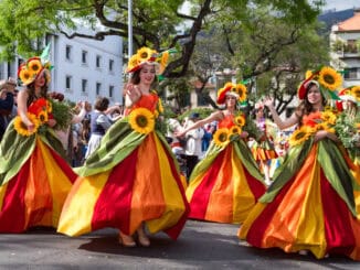 Blumenparade In Funchal