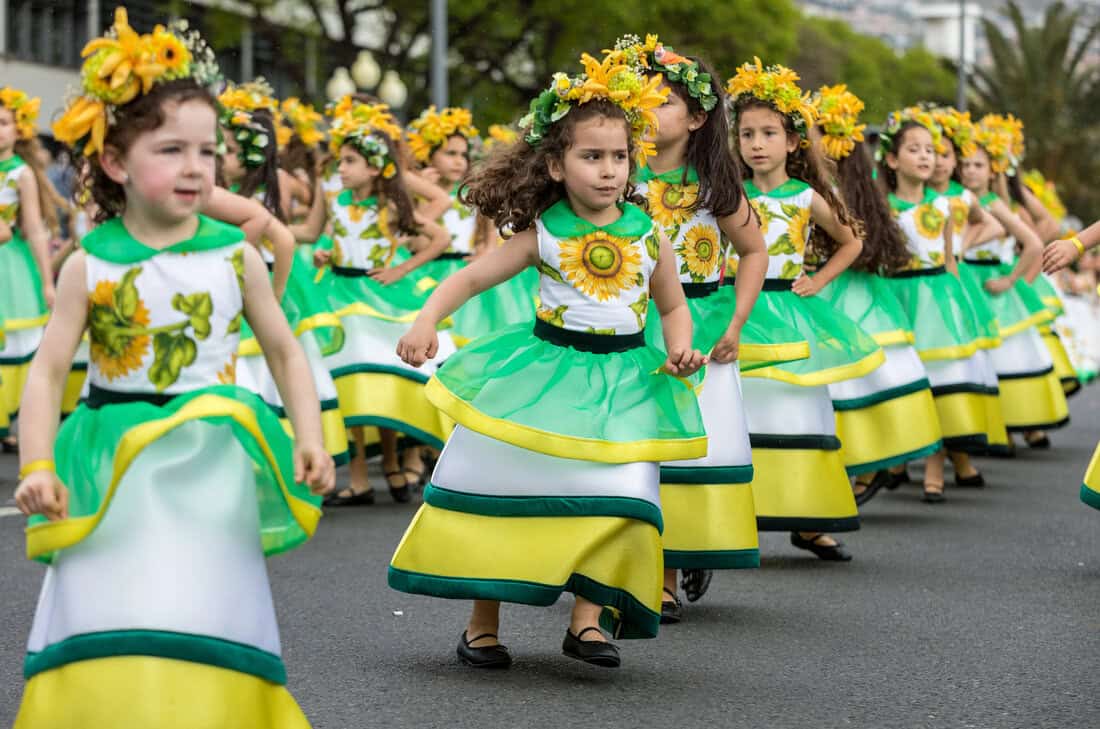 Blumenfest auf Madeira – Festa da Flor Kinder Beim Blumenfest